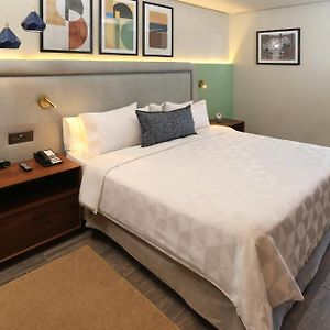 Premium King Room